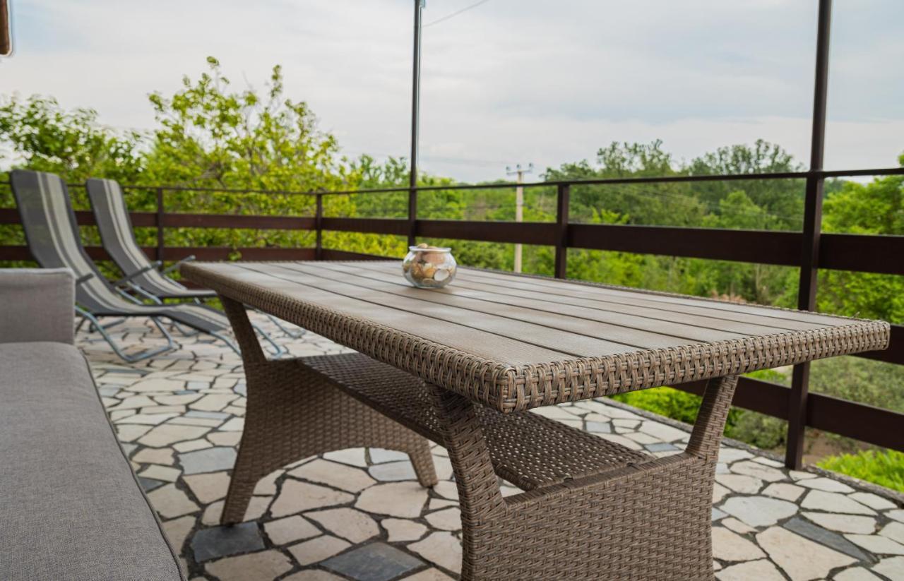 Apartman Doris Milohnici Exterior photo